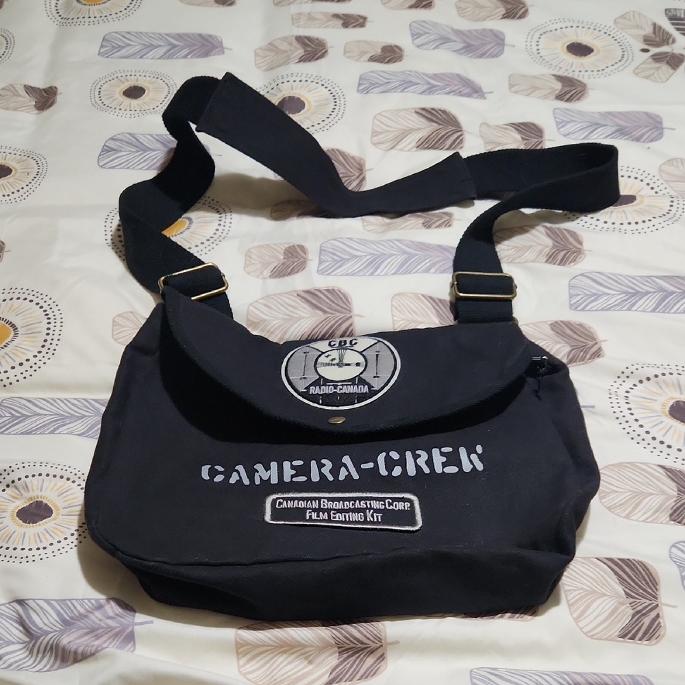 Red Canoe CBC Black Camera Crew Crossbody Bag
